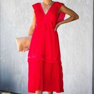 NWOT Vici Accept this Rose pleated red dress, SZ L